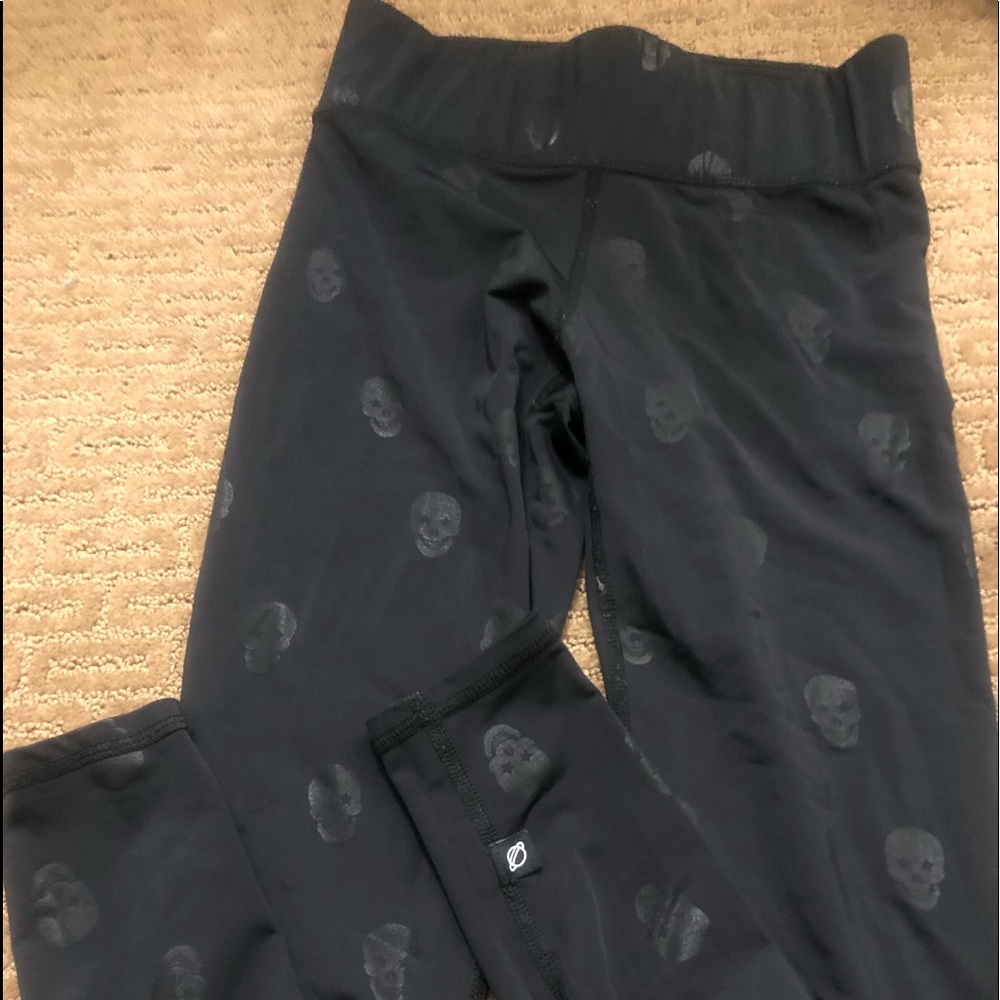 Terez skull print black leggings.
